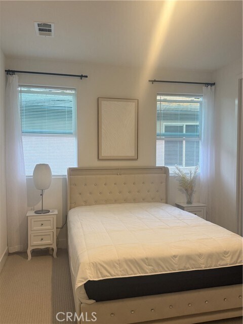 Building Photo - 422 Clipper