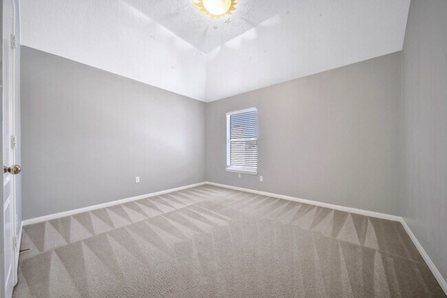 Building Photo - 522 Jay's Ln