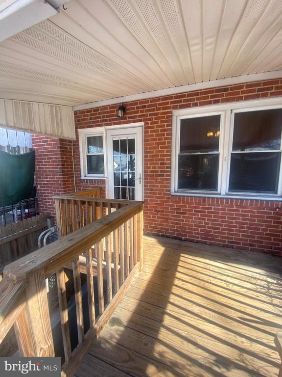 Building Photo - 518 Chalcot Square