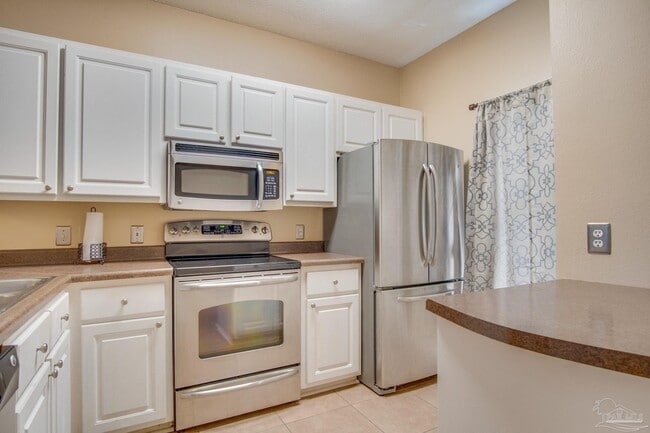 Building Photo - 2741 Bay Club Dr