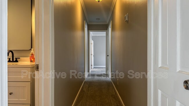 Building Photo - 5100 Shenstone Dr