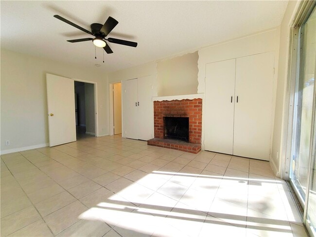 Building Photo - 3891 Locust St