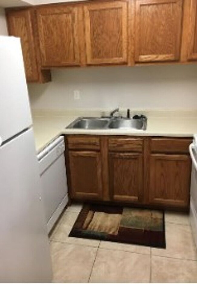 Building Photo - 2500 Houma Blvd