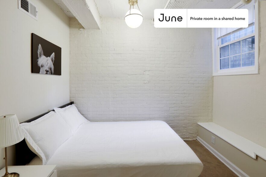 Primary Photo - Room in Shared 5 bed/2 bath home