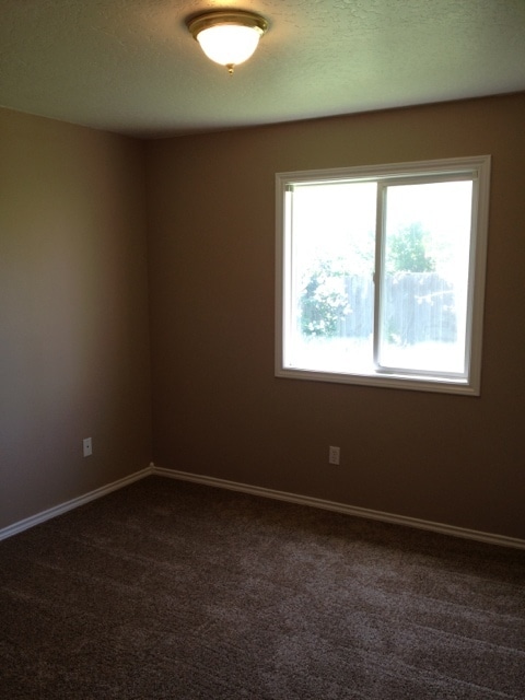 Building Photo - 263 N Sunbird Ave