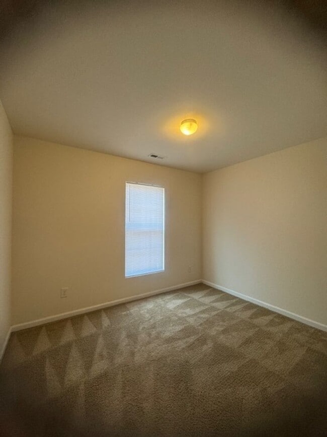 Building Photo - Blending Relaxation & Sophistication to Cr...
