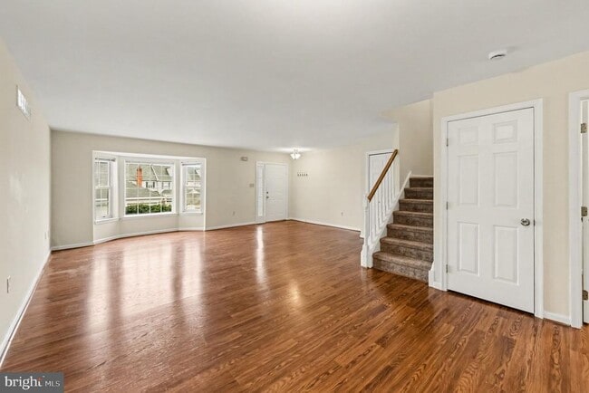 Building Photo - 1802 Harrison Ct