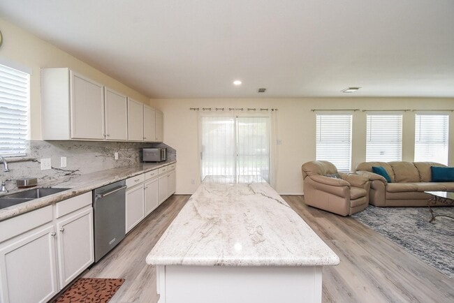 Building Photo - 9506 Tree Sparrow Ln