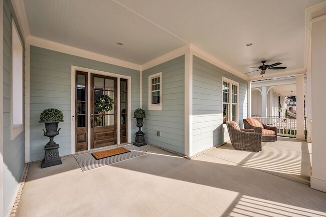 Building Photo - 5045 Kathryn Ave