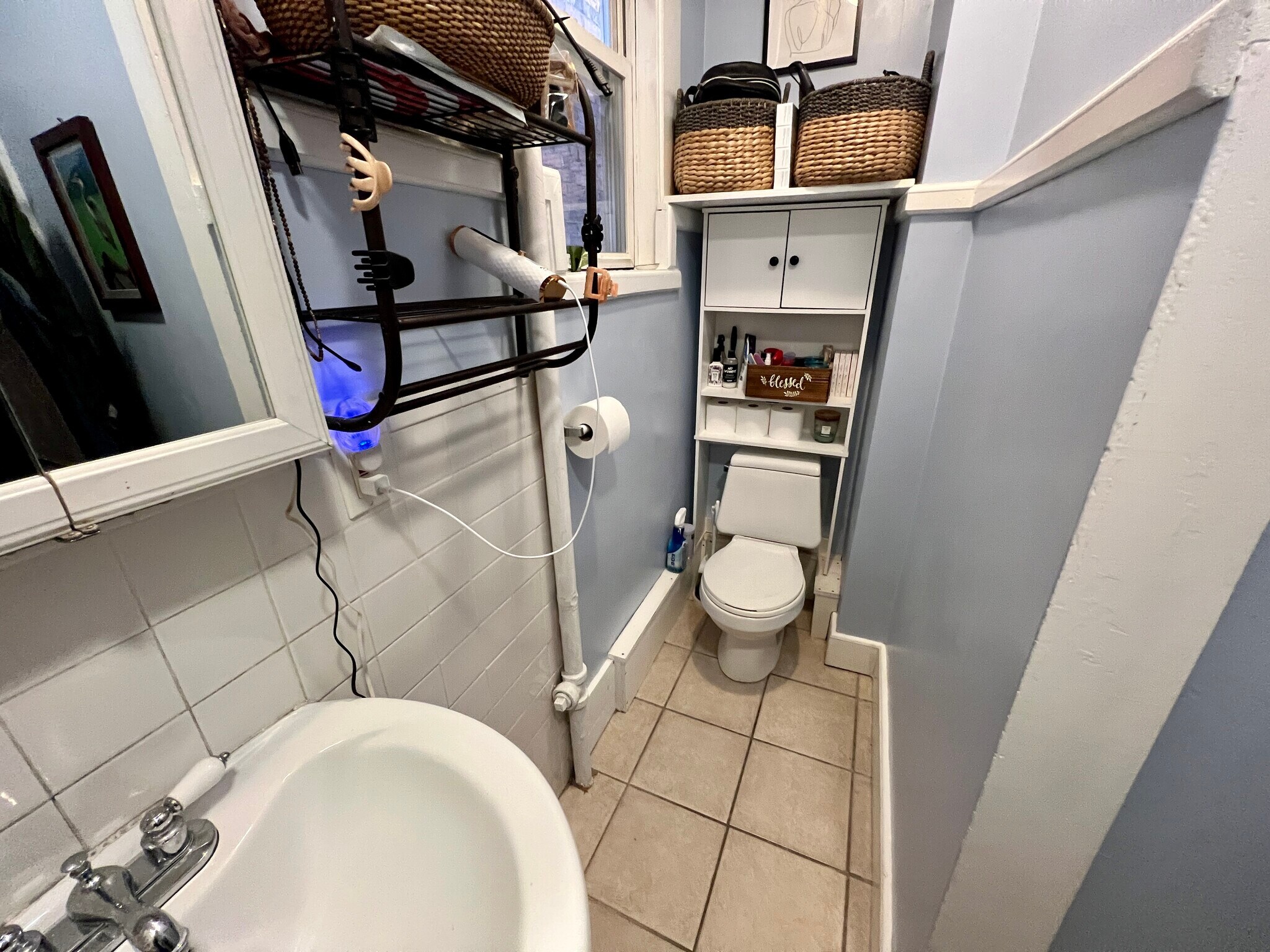 Building Photo - 117 Buttonwood St