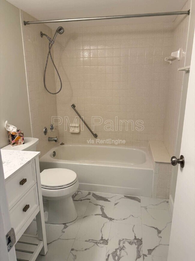 Building Photo - 1236 Pine Ridge Cir W