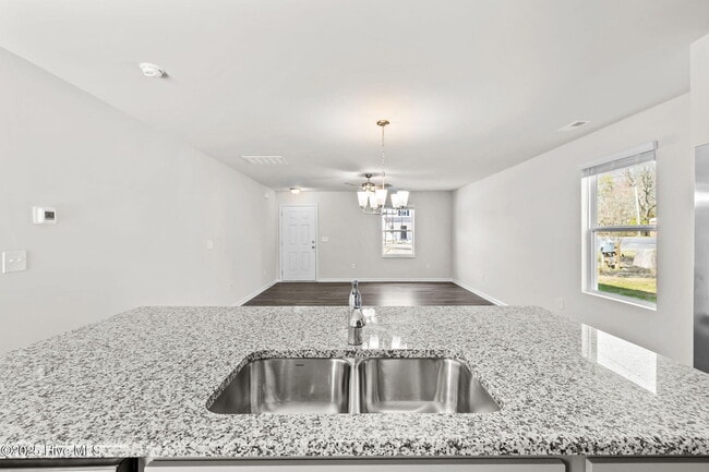 Building Photo - 705 Conductor Ct