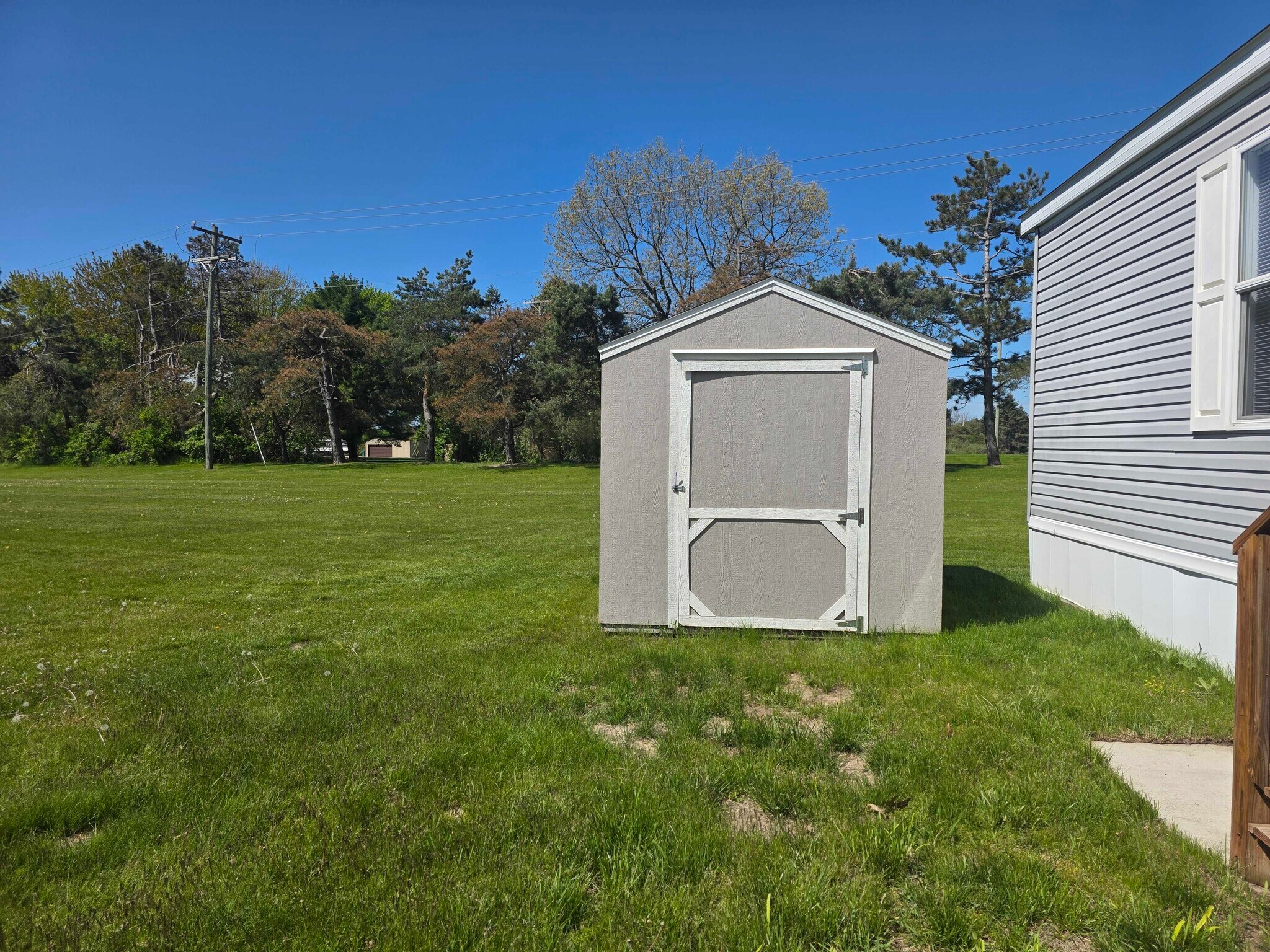 Building Photo - 3684 Willow Ct