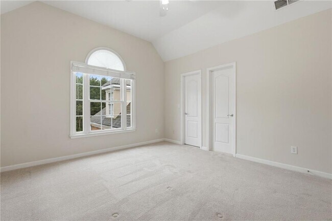 Building Photo - 3561 Carriage Glen Way