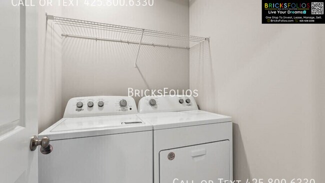 Building Photo - Welcome home to The Berkshire in the heart of Port Orchard