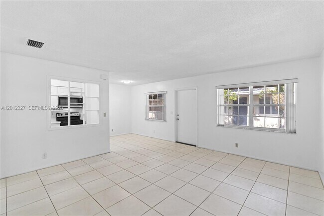 Building Photo - 2325 NW 52nd Ct