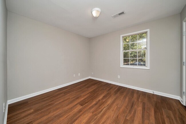 Building Photo - Grab This Dolomite Charmer Before It’s Gone!"