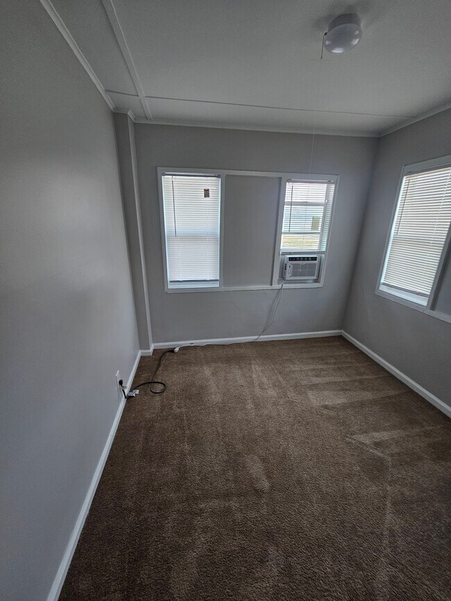 Building Photo - 529 Revere Rd