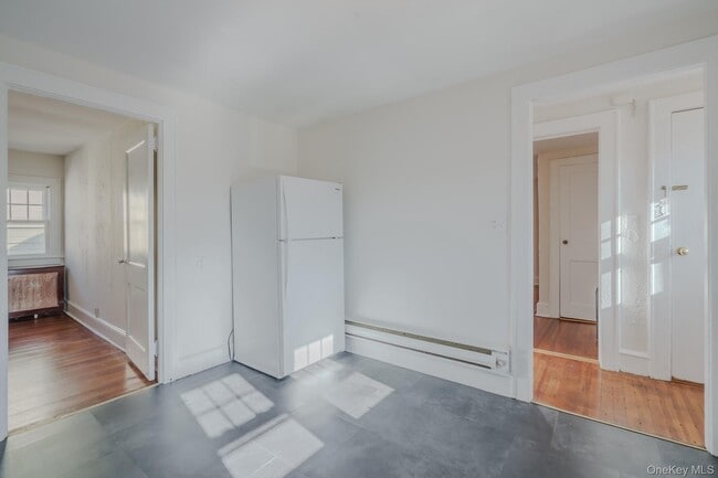 Building Photo - 52 Irma Ave