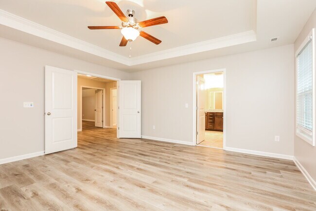 Building Photo - 7435 Birchshire Dr
