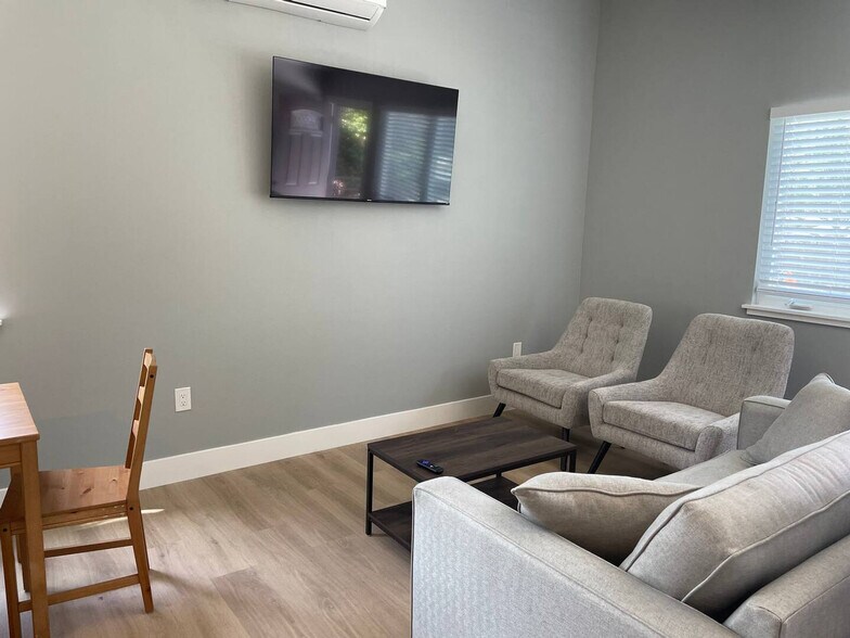 Building Photo - 198 Vía Del Sol