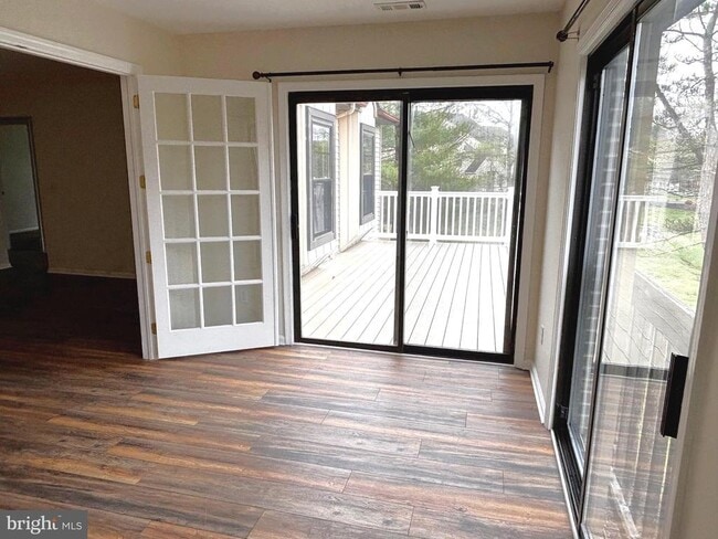 Building Photo - 24 Pickwick Pl