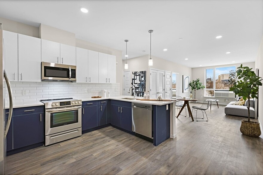 Primary Photo - 9 Clark St