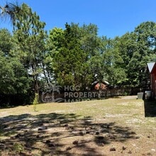 Building Photo - 5 Castlewood Dr