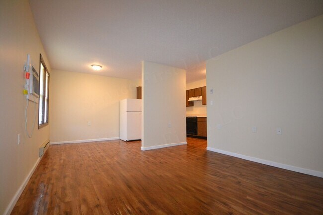 Building Photo - Calhoun Village Apartments