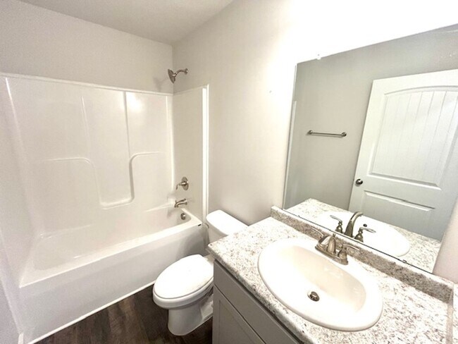 Building Photo - Beautiful 4 Bedroom 2 Bath Home! COMING SOON!