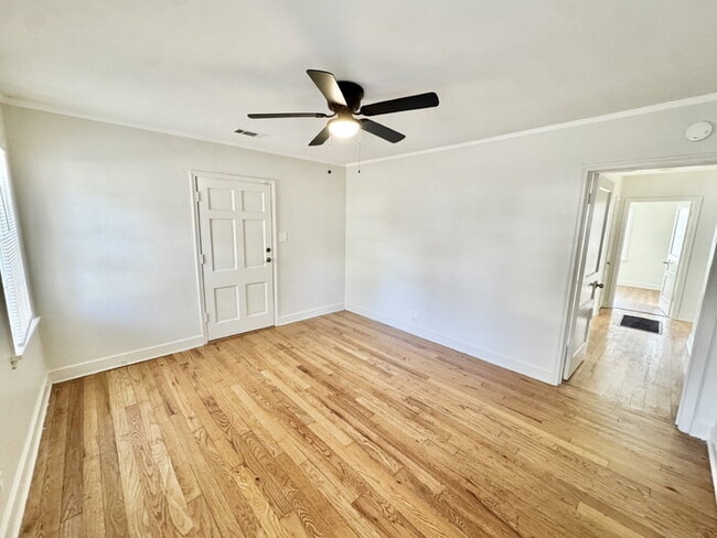 Building Photo - 3880 Spottswood Ave