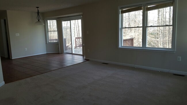Building Photo - 10122 Chesney Dr