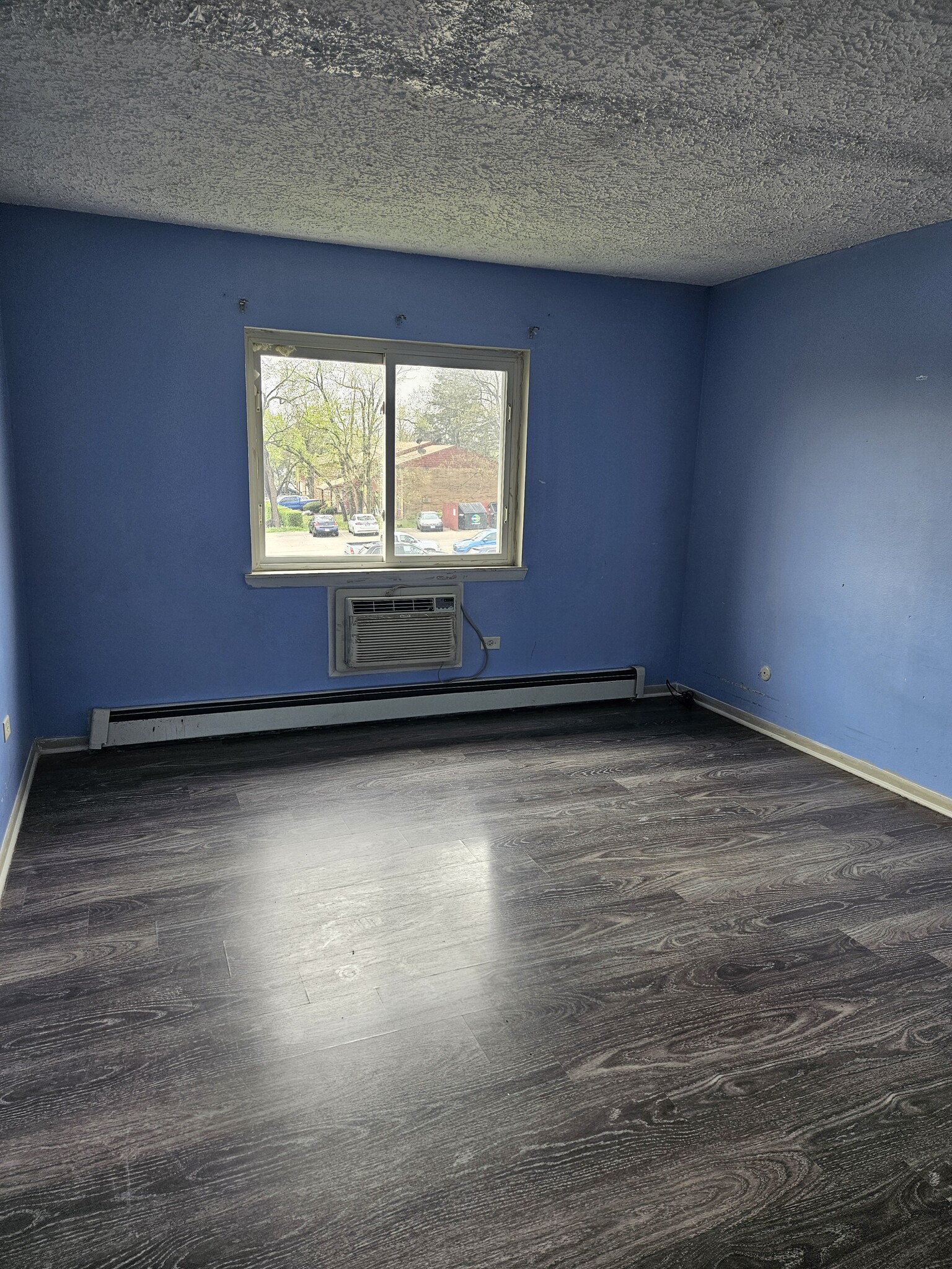Building Photo - 655 Deepwoods Dr