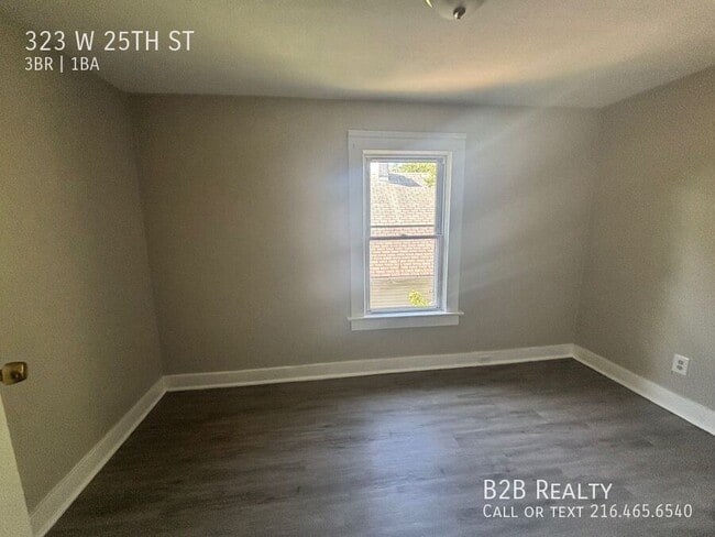 Building Photo - 323 W 25th St