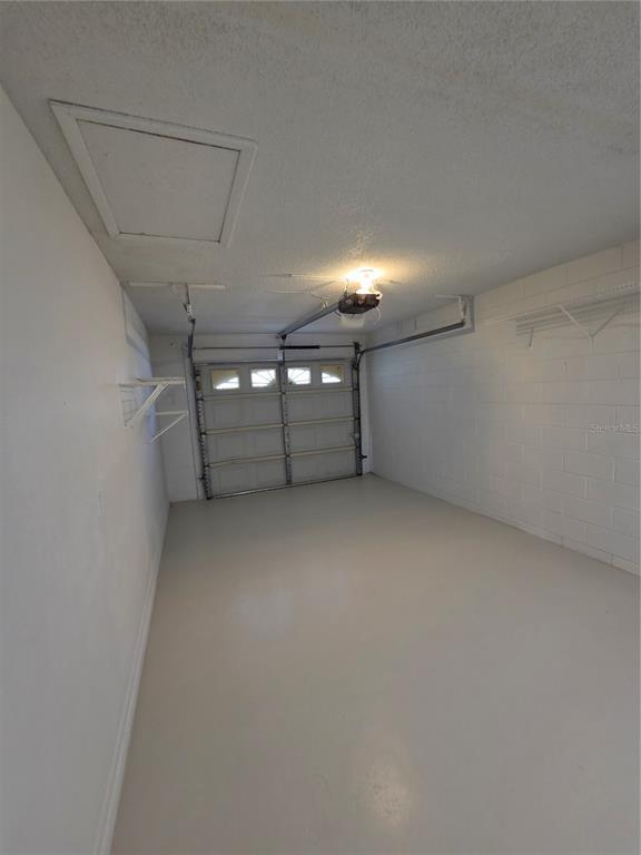 Building Photo - 3334 Sassafras Ct