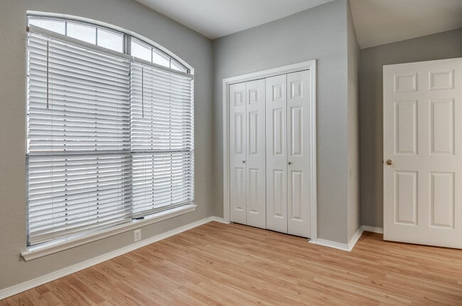 Building Photo - 1717 Briarcreek
