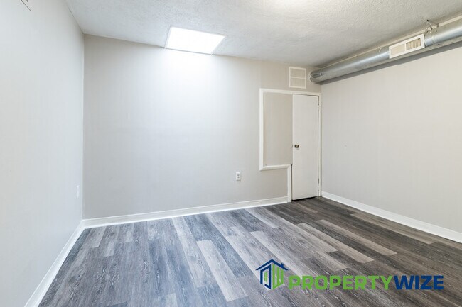 Building Photo - 517 Mosher St