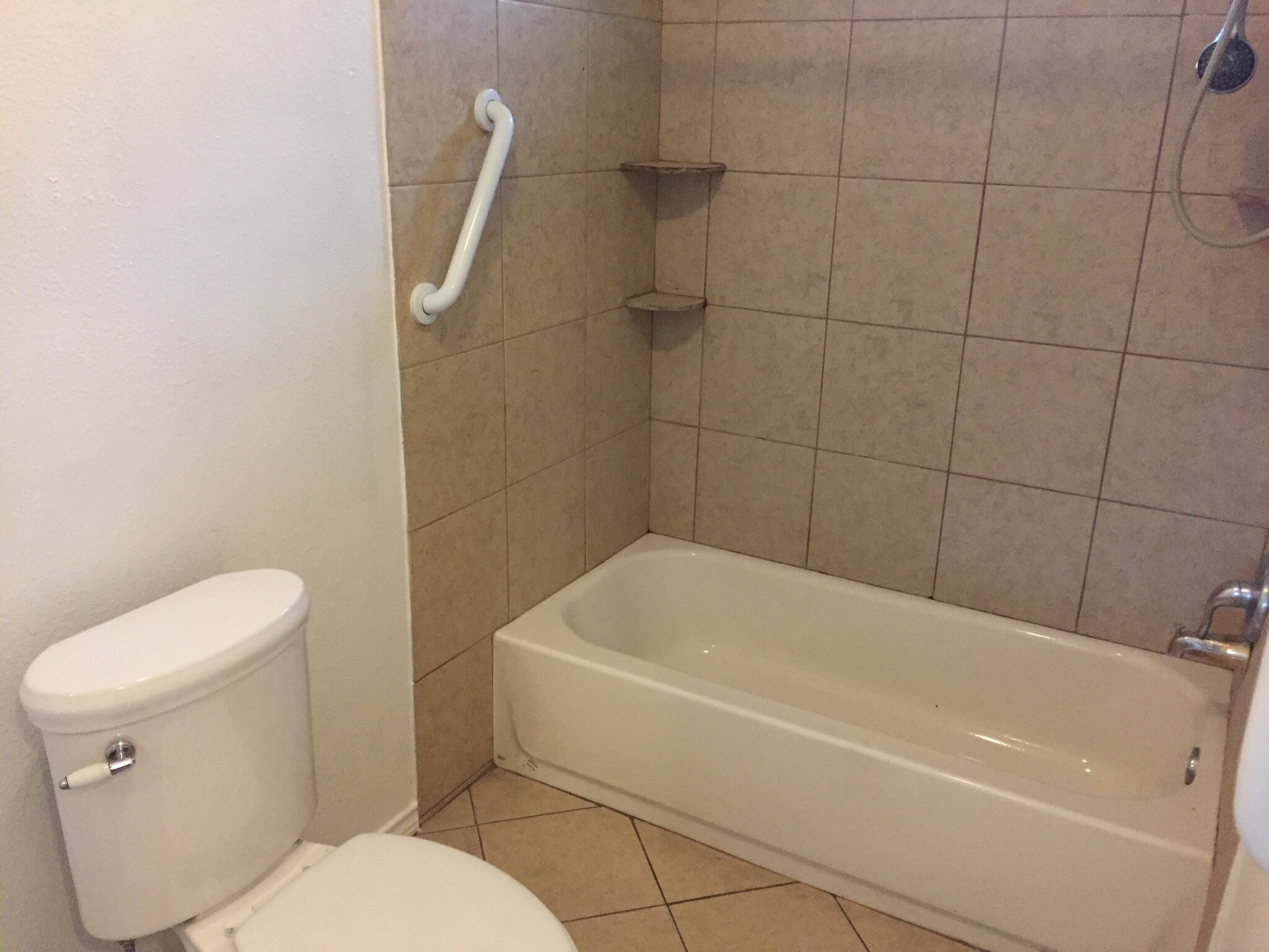 Tub and shower combo - 2323 Basse Road