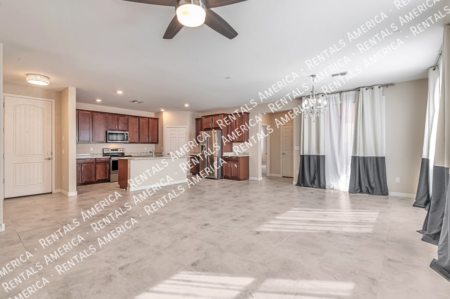 Building Photo - 8680 N Rome Ct