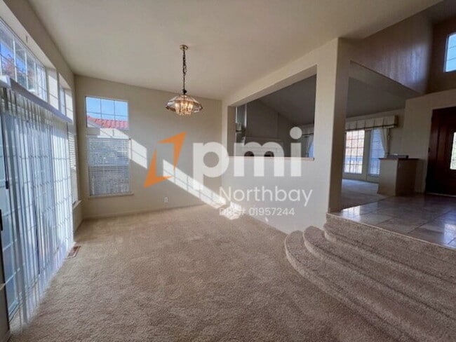 Building Photo - 3213 Hilton Head Dr