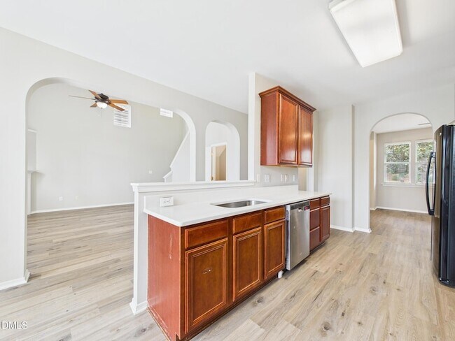 Building Photo - 302 Meeting Hall Dr