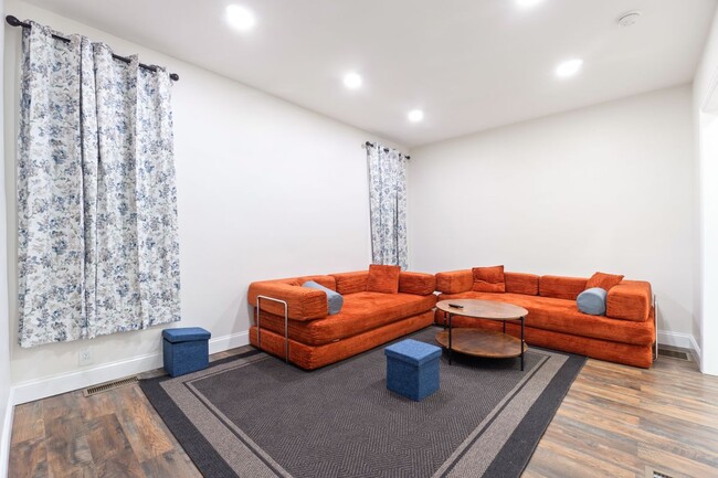 Building Photo - 92 Stuyvesant Ave