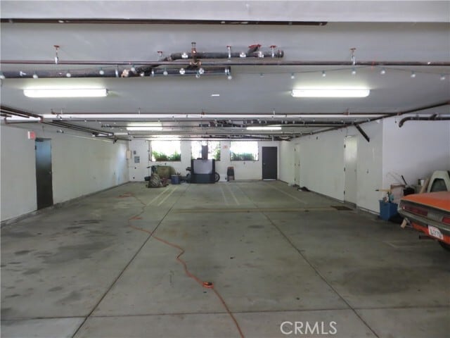 Building Photo - 5555 Carpenter Ave