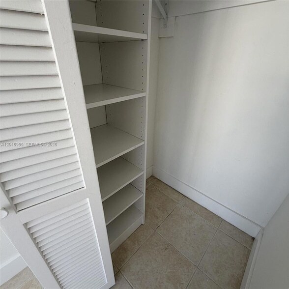 Building Photo - 1408 Brickell Bay Dr