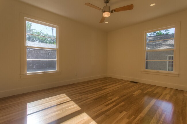 Building Photo - Fantastic Remodel in a Perfect Location!