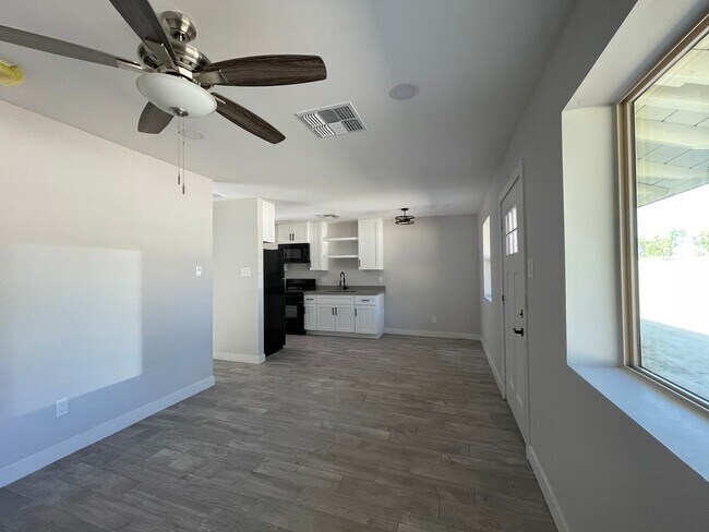 Building Photo - Charming 1 bed 1 bath in great location!