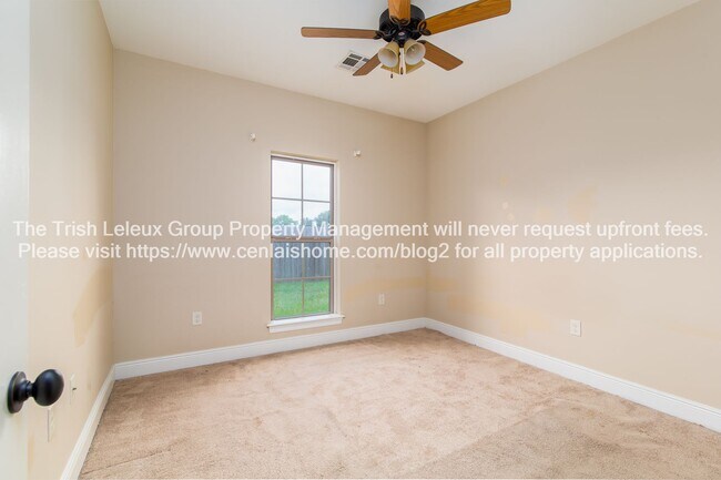 Building Photo - 5228 Bluebird Ln