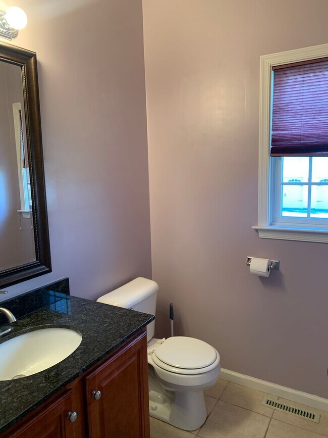 Building Photo - PARKLAND SCHOOLS- FOUR BEDROOM HOUSE compl...