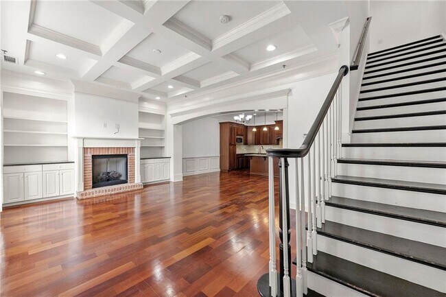 Building Photo - 15 Buford Village Walk