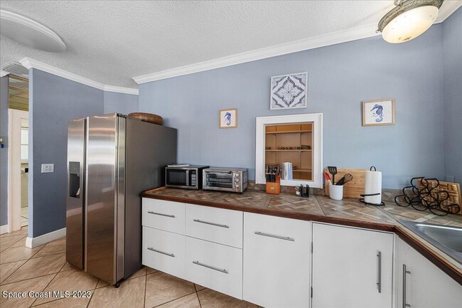 Building Photo - 973 N Harbor City Blvd